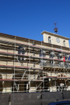 Photo des échaffaudages sur l'Hôtel de ville