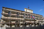 Photo des échaffaudages sur l'Hôtel de ville